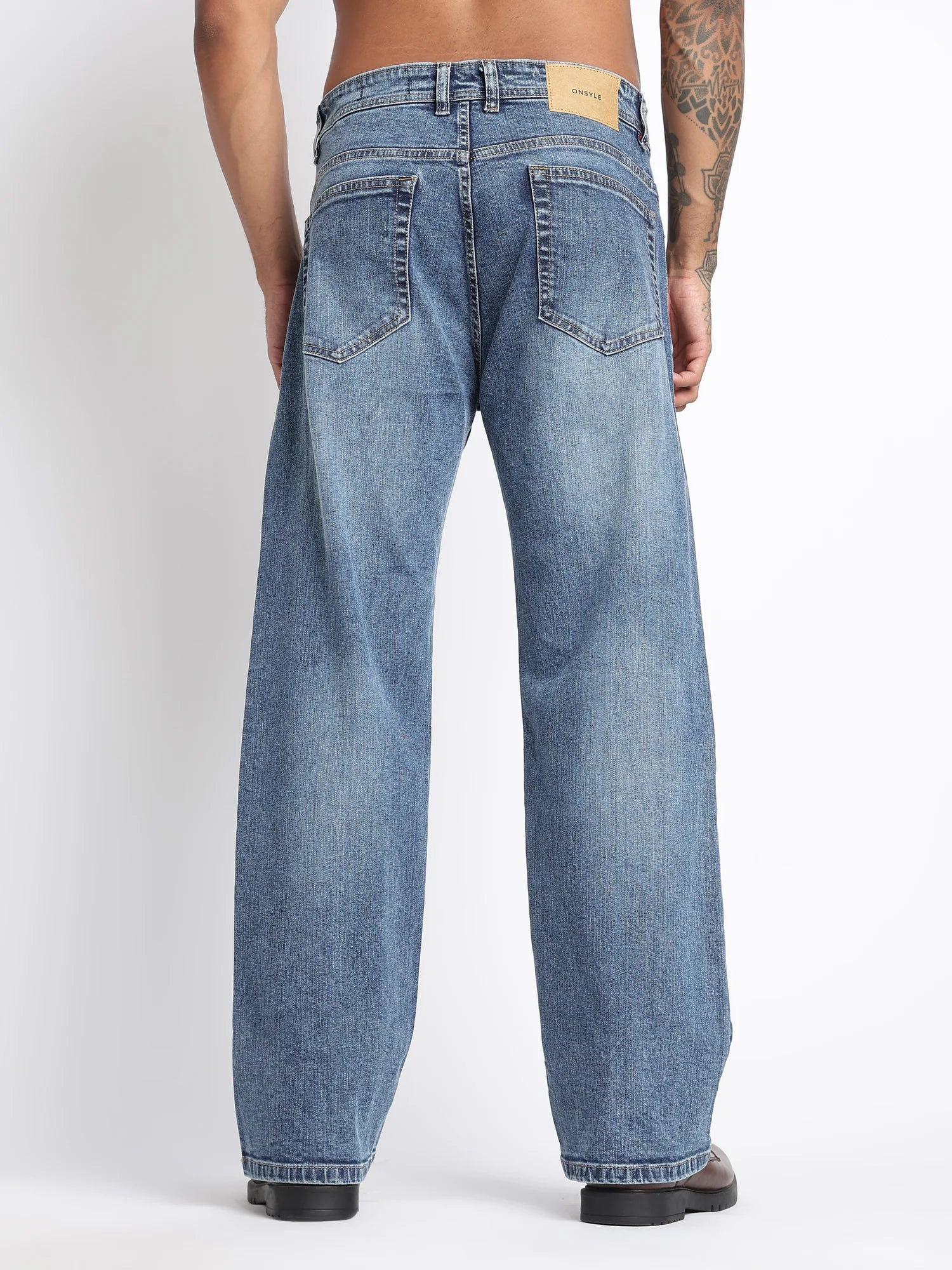 Glacier Blue jeans for men – styling detail